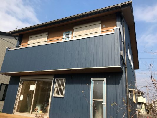 現場訪問記　　-クロス貼り-