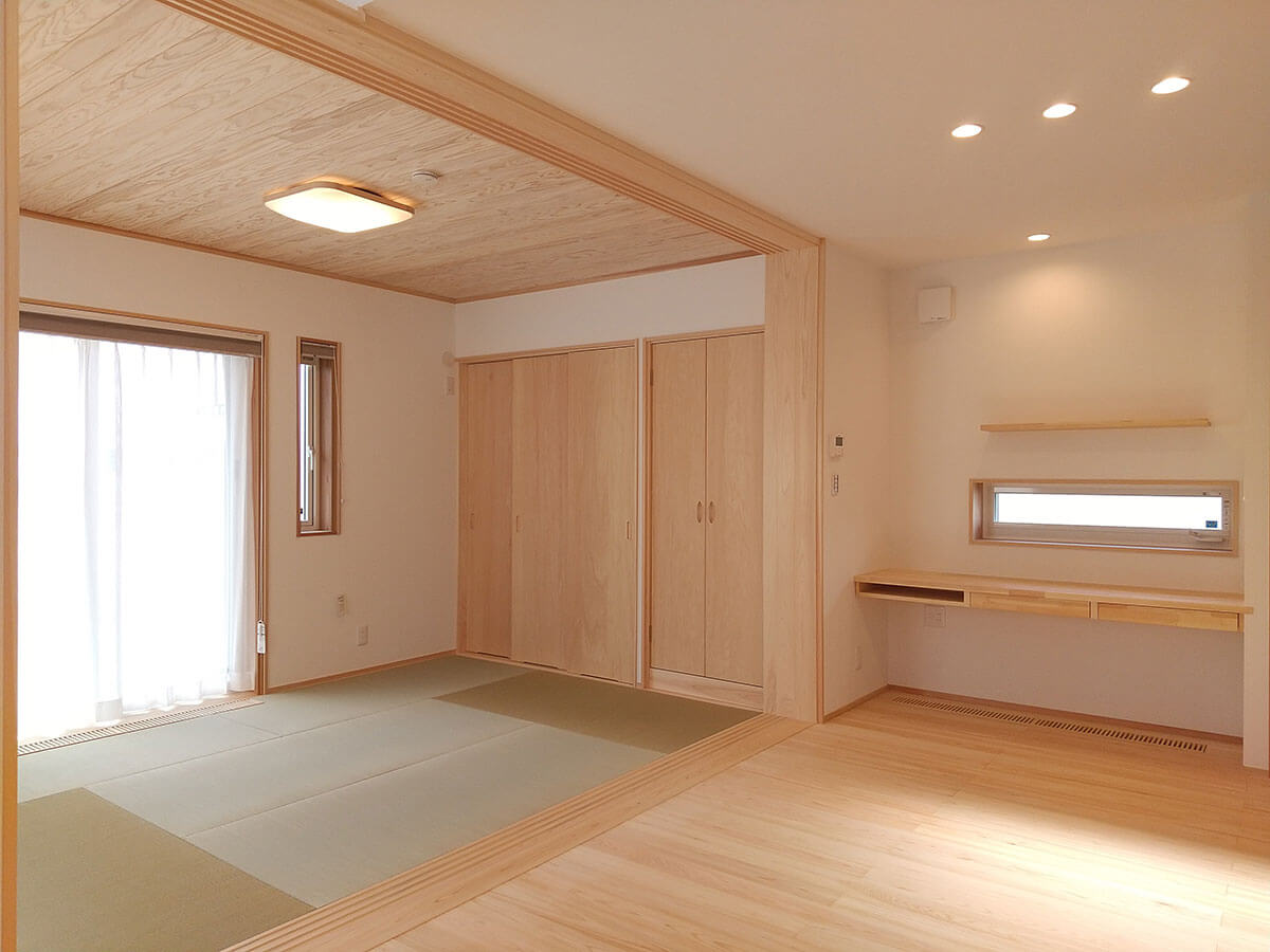 素材が重なり合う、やさしい住まい