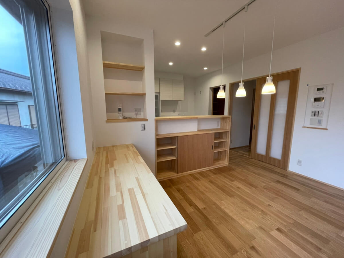 木の美しさが映える、やさしい暮らしの家