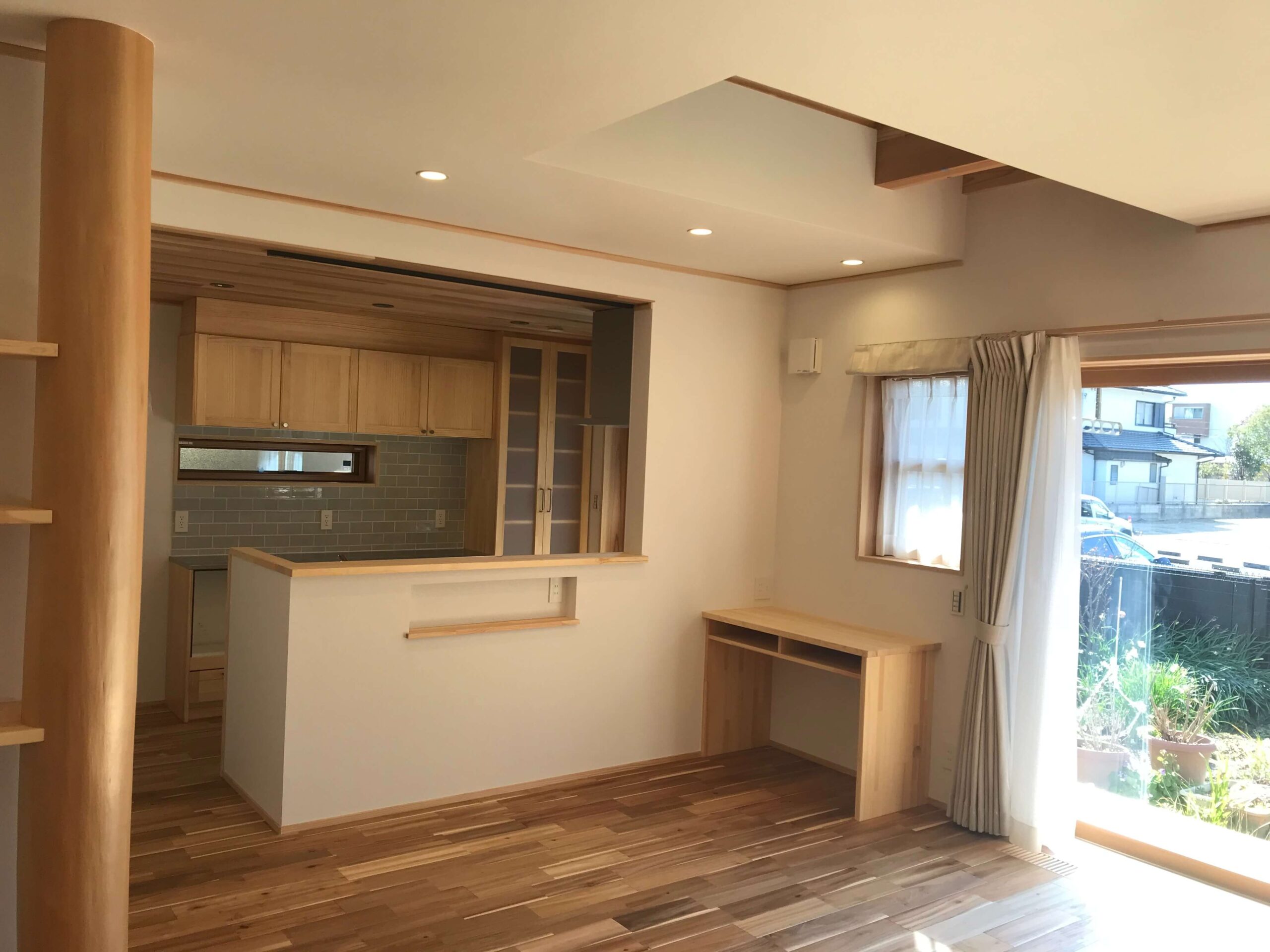 木のぬくもりと会話が自然につながる家